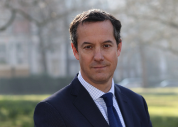 Cənab Səfir Edvard Hobart: «İncəsənət diplomatiyanın körpüsünə çevrilir.»