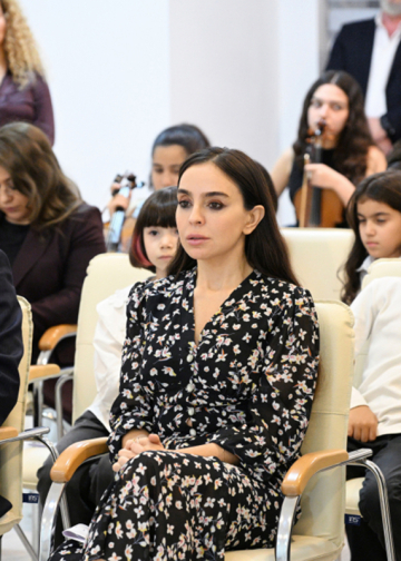 Heydər Əliyev Fondunun vitse-prezidenti Leyla Əliyeva Bülbül adına Orta İxtisas Musiqi Məktəbində olub