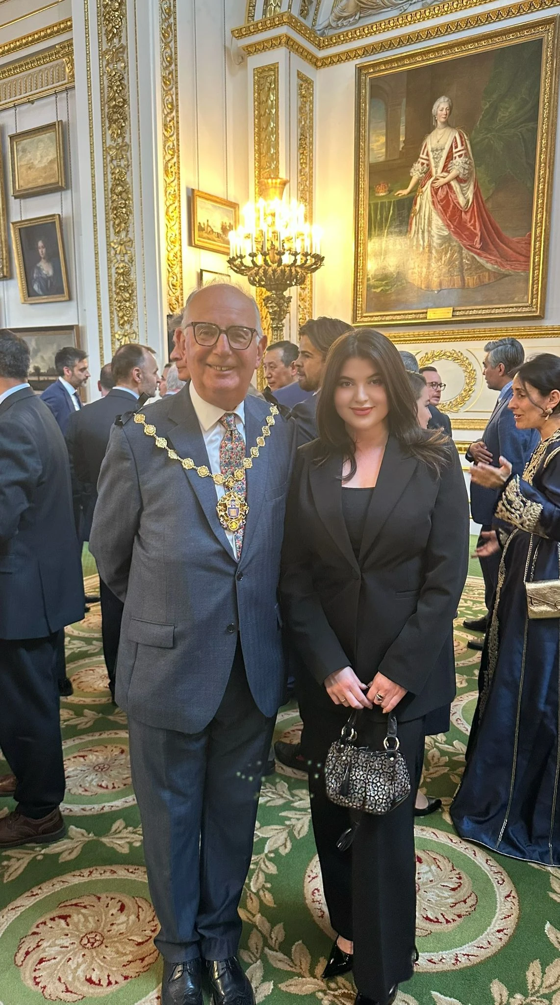 UK Azərbaycan Qadınlar Assosiasiyasının təsisçisi Ülviyyə Tağızadə: "Bəşəriyyətin gələcəyi incəsənət dilində danışmaq bacarığındadır" — 4