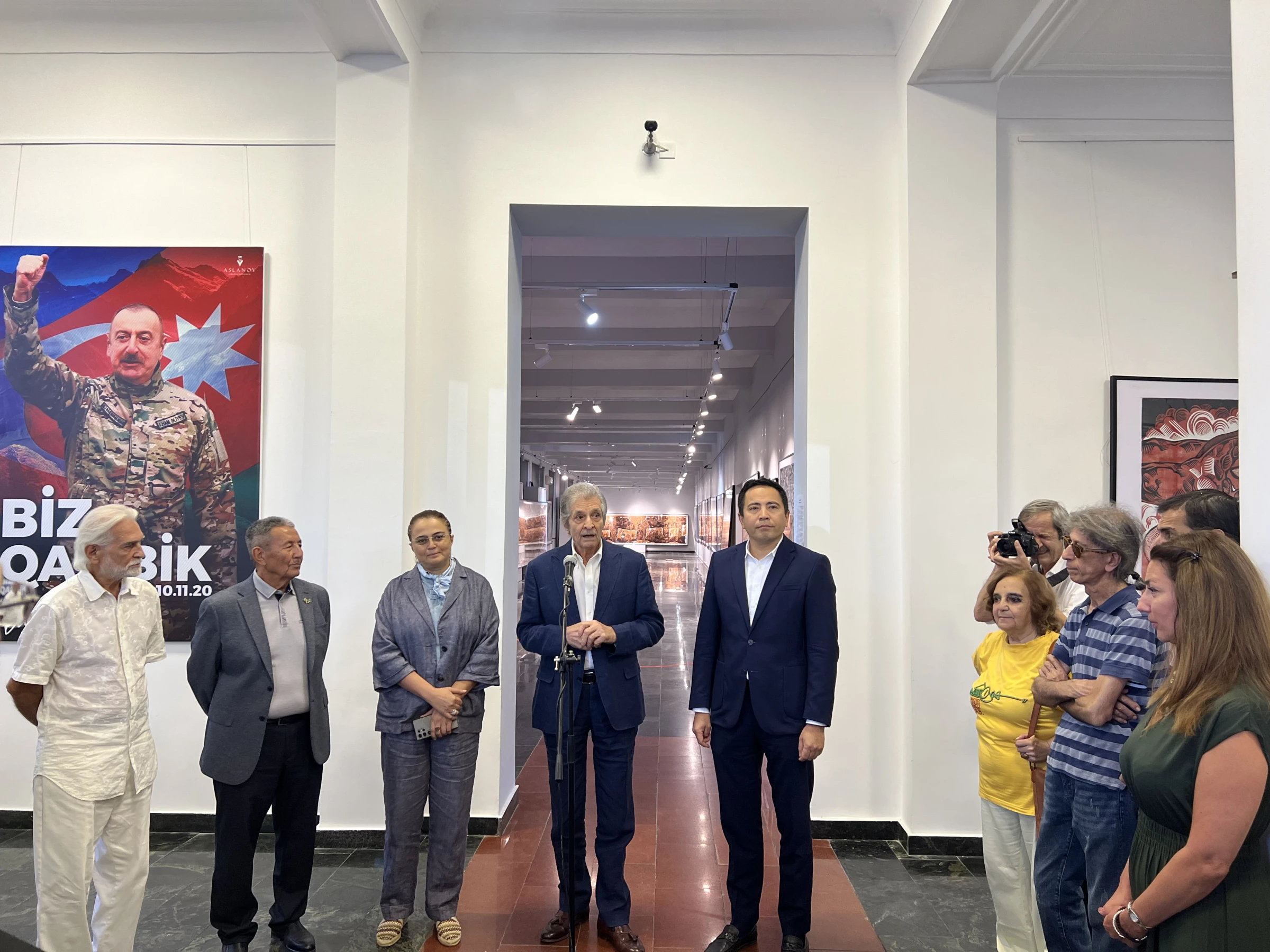Batuxan Baymen: Linoqravyura sənətini dünya səviyyəsinə qaldırmaq. — 12