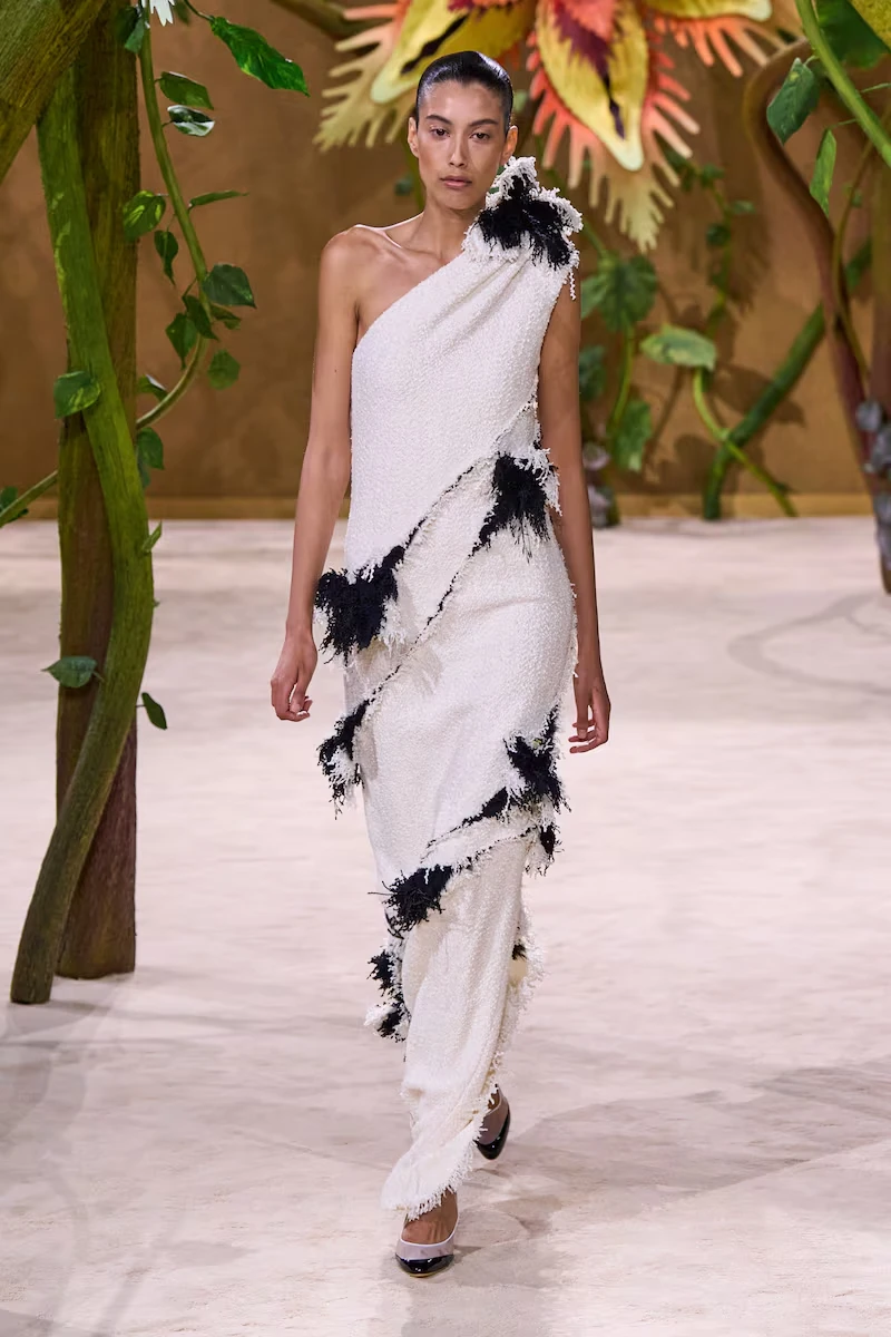 Matthieu Blazy-nin Chanel Haute Couture: Nağıl və Reallığın Qarşılaşdığı Yer — 9