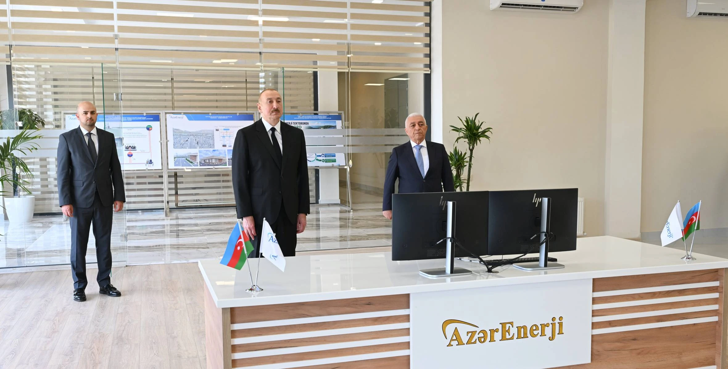 İlham Əliyev Cəbrayıl rayonunun Soltanlı kəndində “AzərEnerji” ASC-nin 330 kV-luq “Şəfəq” yarımstansiyasının açılışında iştirak edib