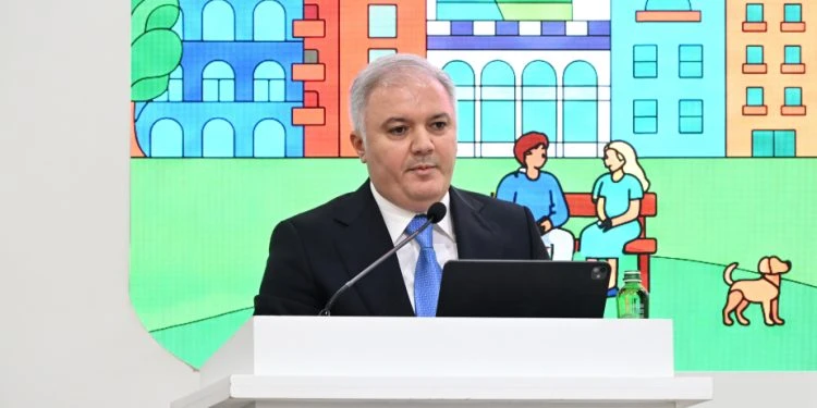 Prezidentinin xüsusi nümayəndəsi Bəşir Hacıyev WUF13-də çıxış edib