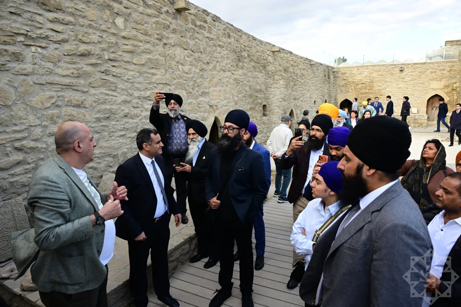 Beynəlxalq konfransın iştirakçıları “Atəşgah məbədi” ilə tanış olublar