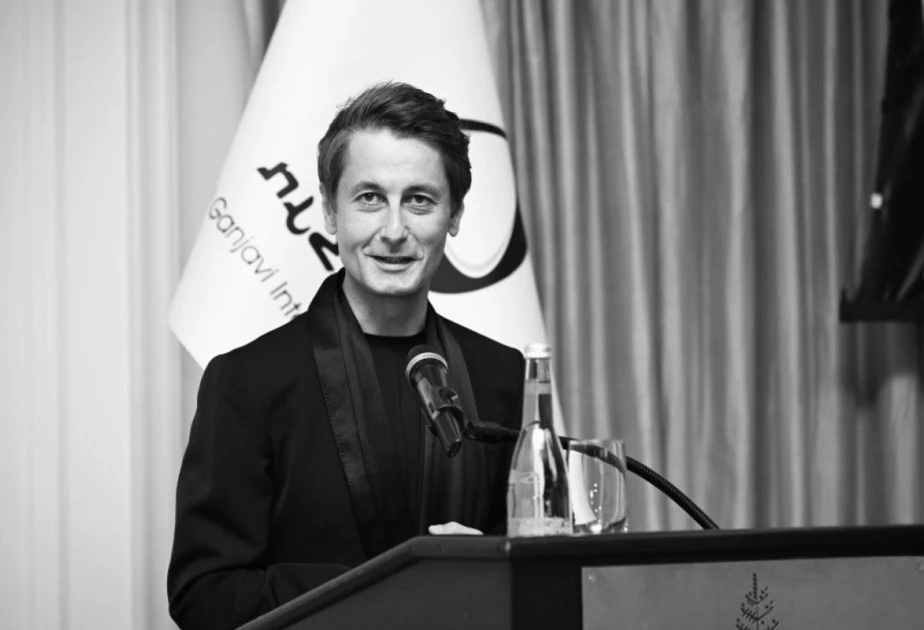 Nizami Gəncəvi Beynəlxalq Mərkəzinin baş katibi Rövşən Muradov vəfat edib
