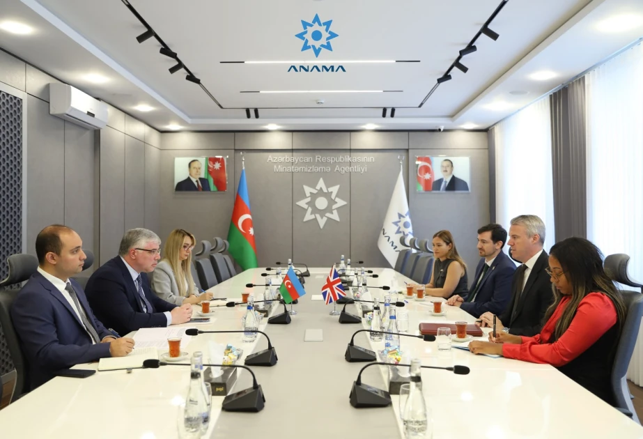 Azərbaycan və Böyük Britaniya arasında minatəmizləmə sahəsində gələcək layihələrlə bağlı fikir mübadiləsi aparılıb