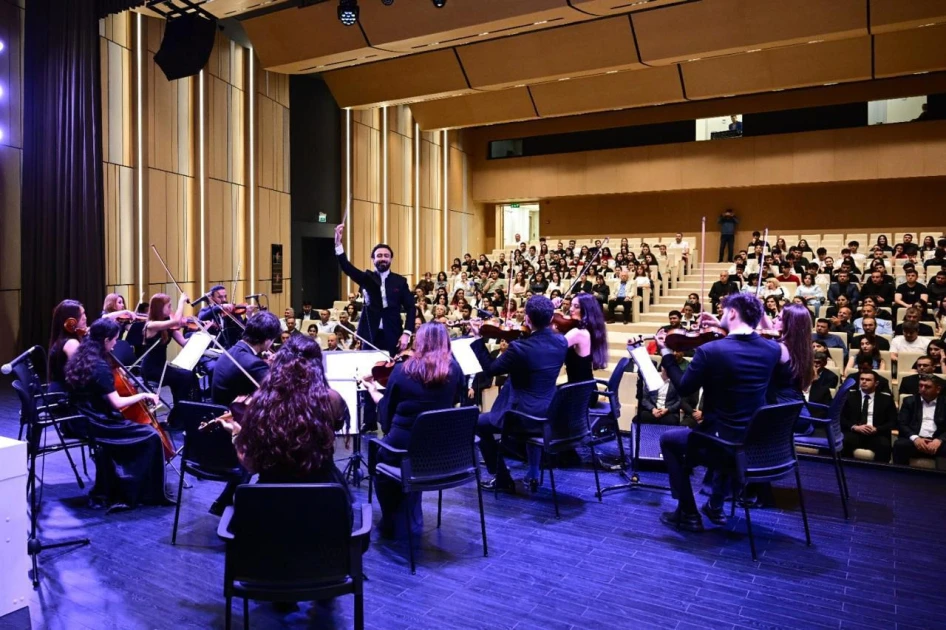 Xankəndi Mədəniyyət Mərkəzində ilk dəfə Milli Qurtuluş Gününə həsr edilən təntənəli konsert olub