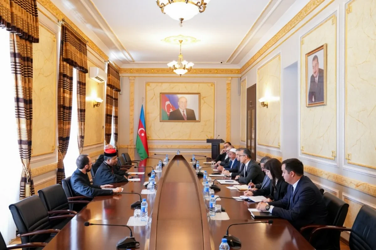 Komitə sədri Vatikanın Dinlərarası Dialoq Dikasteriyasının prefekti ilə görüşüb