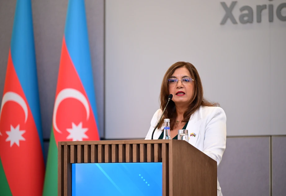 Kolumbiya səfiri: Sürücülük vəsiqəmi "ASAN xidmət" mərkəzindən aldım