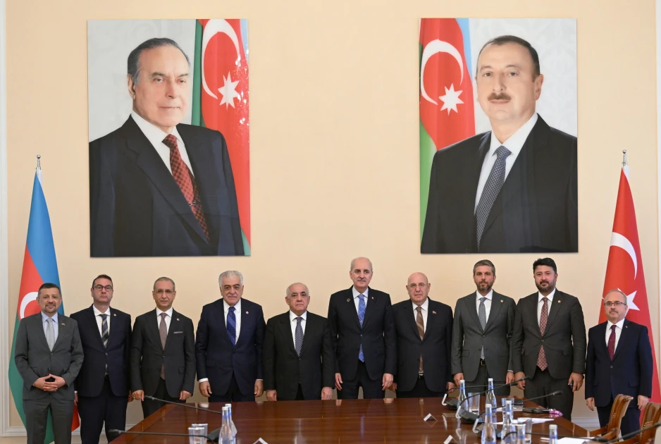Baş nazir Əli Əsədov Türkiyə Böyük Millət Məclisinin sədri Numan Kurtulmuşla görüşüb