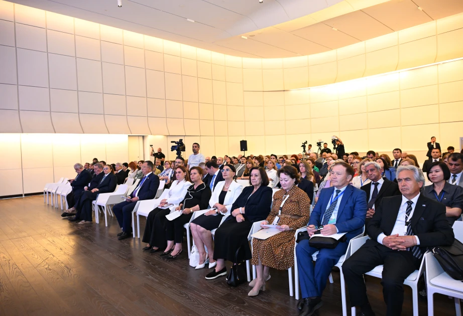 “Türk dilləri, ədəbiyyatları və tarixlərinin tədrisi müasir çağırışlar kontekstində” mövzusunda beynəlxalq elmi konfrans