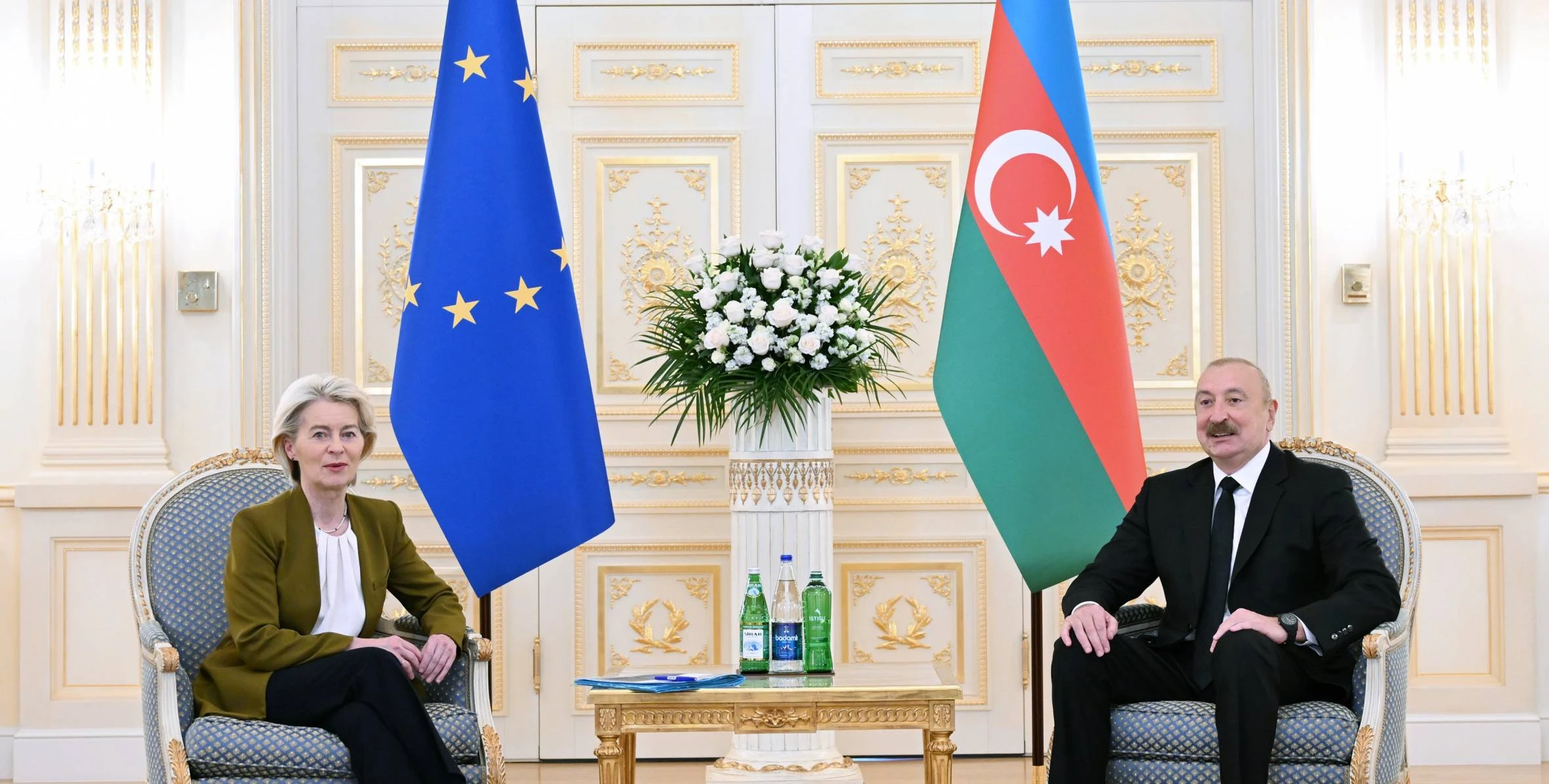Ursula Fon der Lyayen sülh sazişinin paraflanmasına görə Prezident İlham Əliyevi təbrik edib