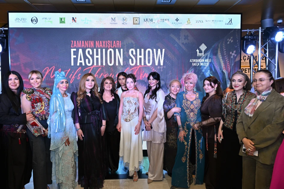 Azərbaycan Milli Xalça Muzeyində “Zamanın naxışları” moda nümayişi təşkil olunub