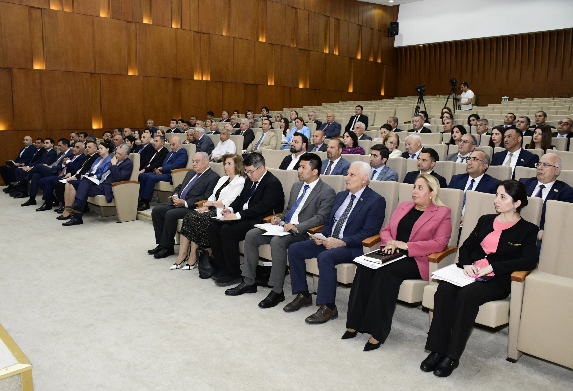 Azərbaycan-Çin münasibətlərində partiya diplomatiyasının rolu yüksək qiymətləndirilib
