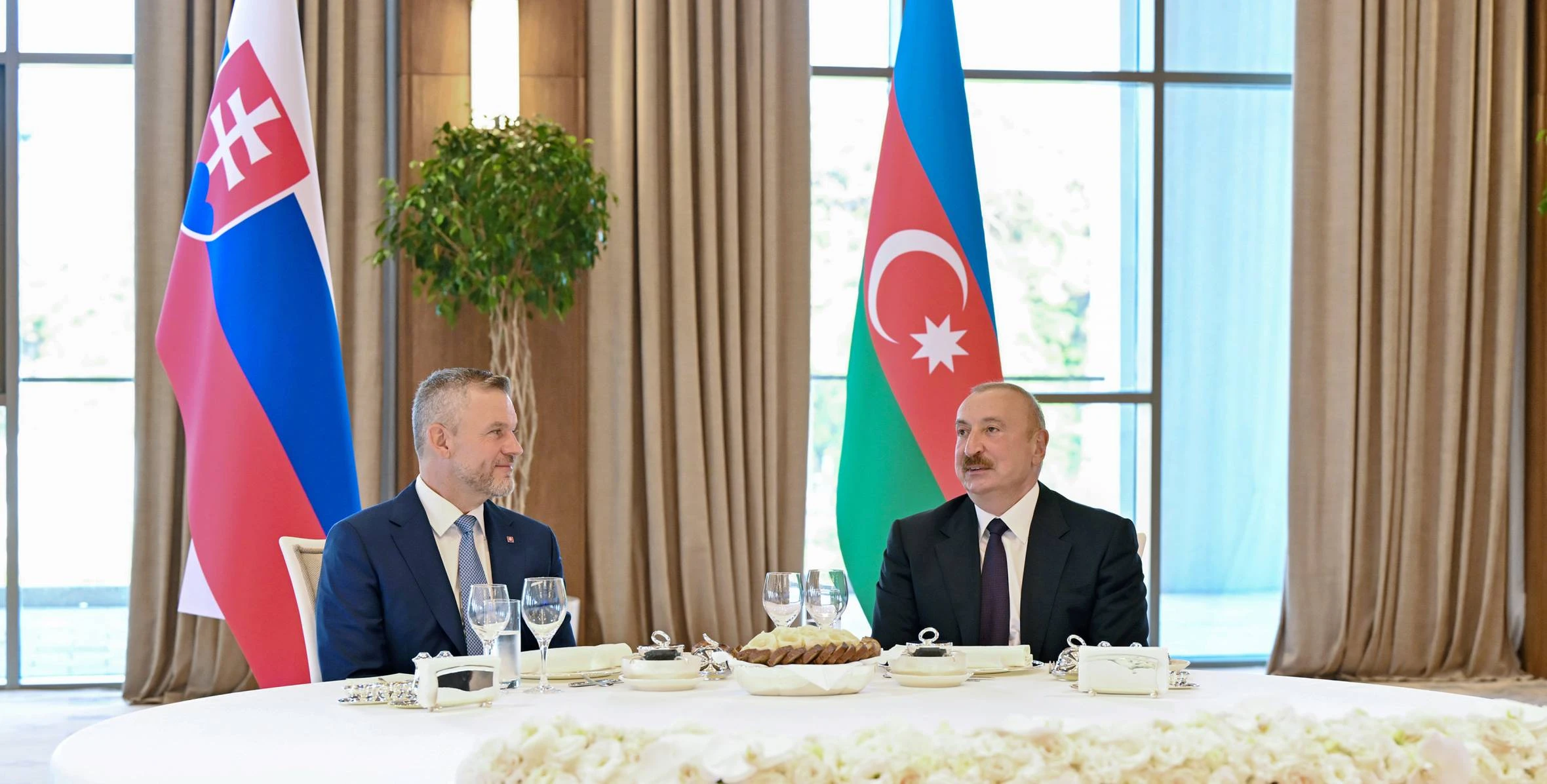 İlham Əliyevin adından Xankəndidə Slovakiya Prezidentinin şərəfinə rəsmi nahar verilib