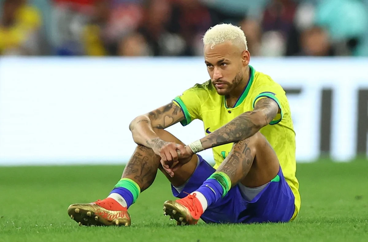 Neymar Braziliya millisindən getdiyini rəsmən bəyan etdi