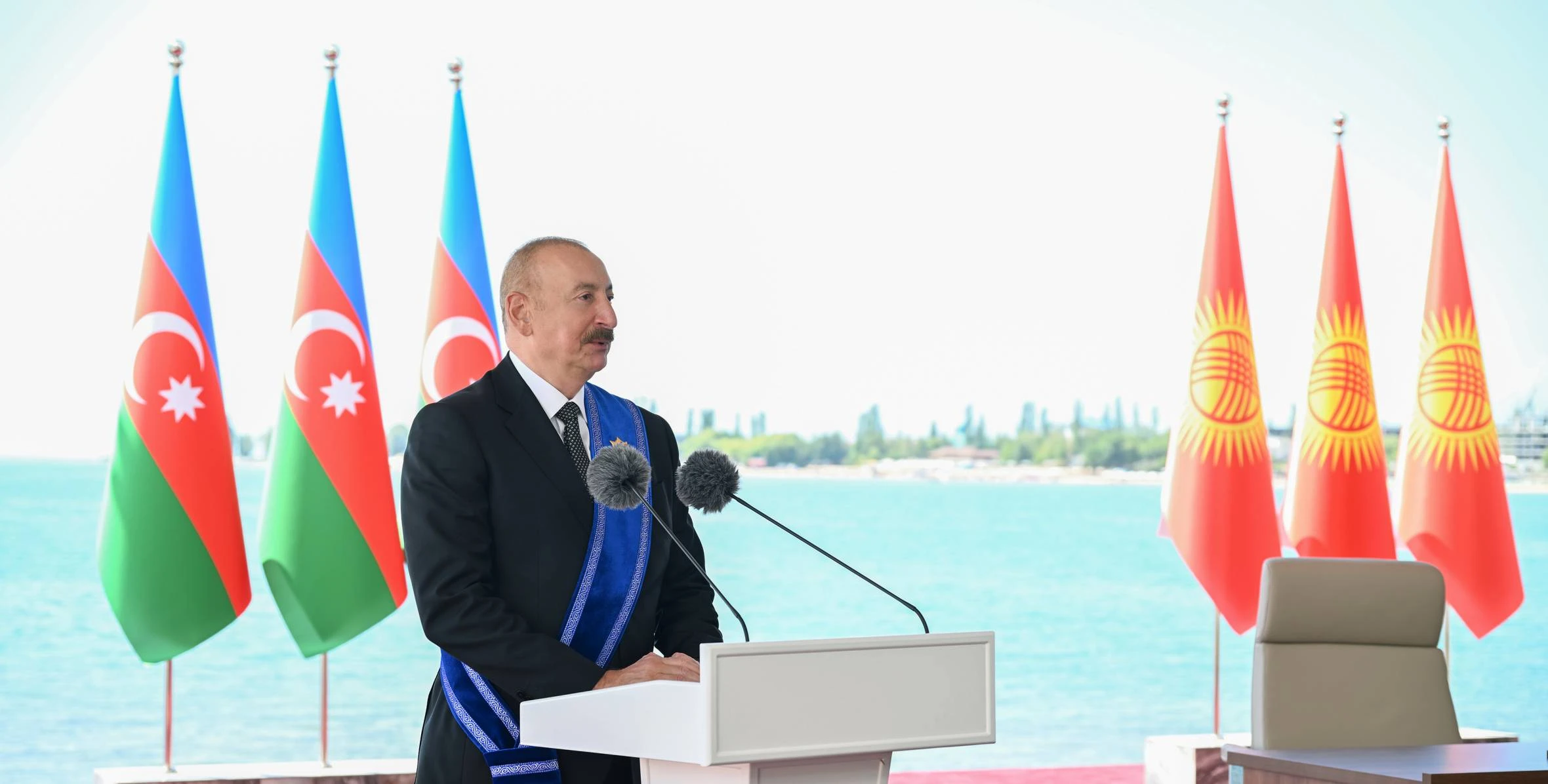 Azərbaycan və Qırğızıstan prezidentləri mətbuata bəyanatlarla çıxış ediblər