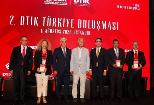 İstanbulda Türk dünyasında diasporun rolu müzakirə edilib