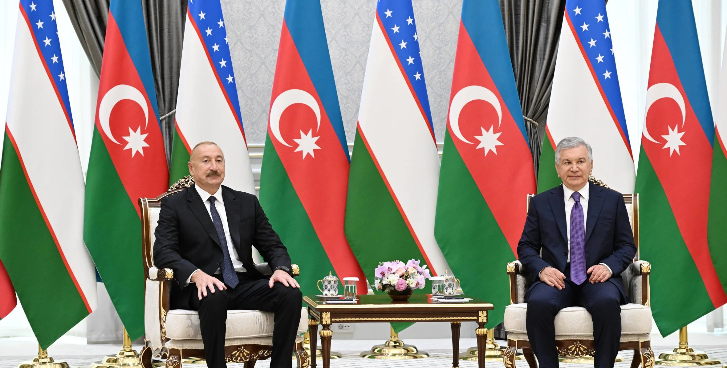 Daşkənddə Azərbaycan Prezidenti İlham Əliyevin Özbəkistan Prezidenti ilə təkbətək görüşü olub