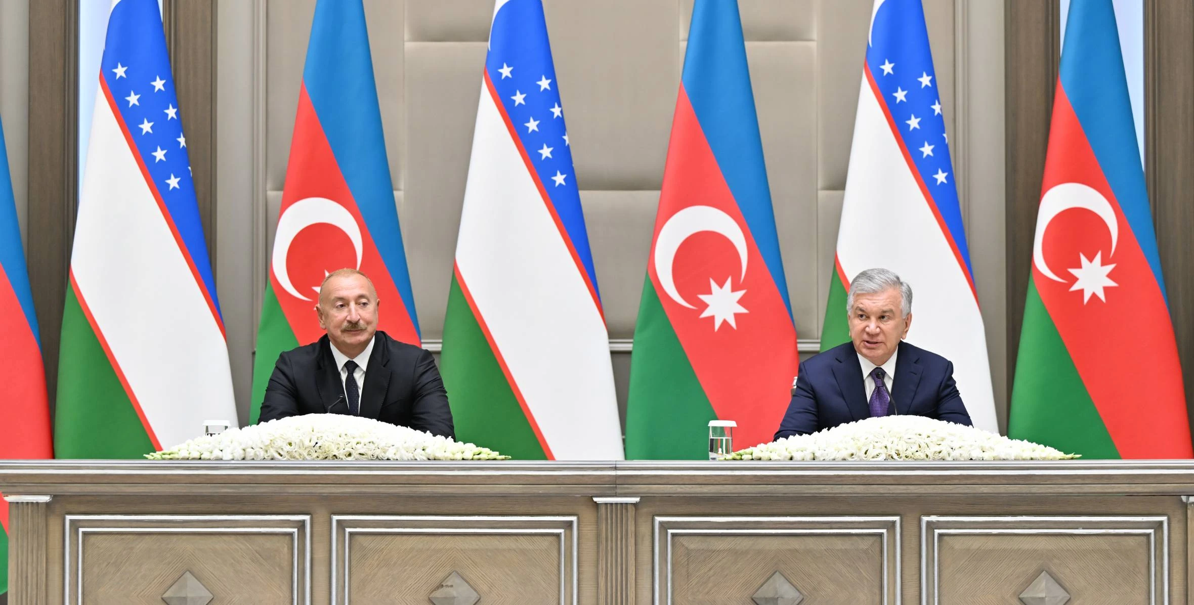 Azərbaycan və Özbəkistan prezidentləri mətbuata bəyanatlarla çıxış ediblər
