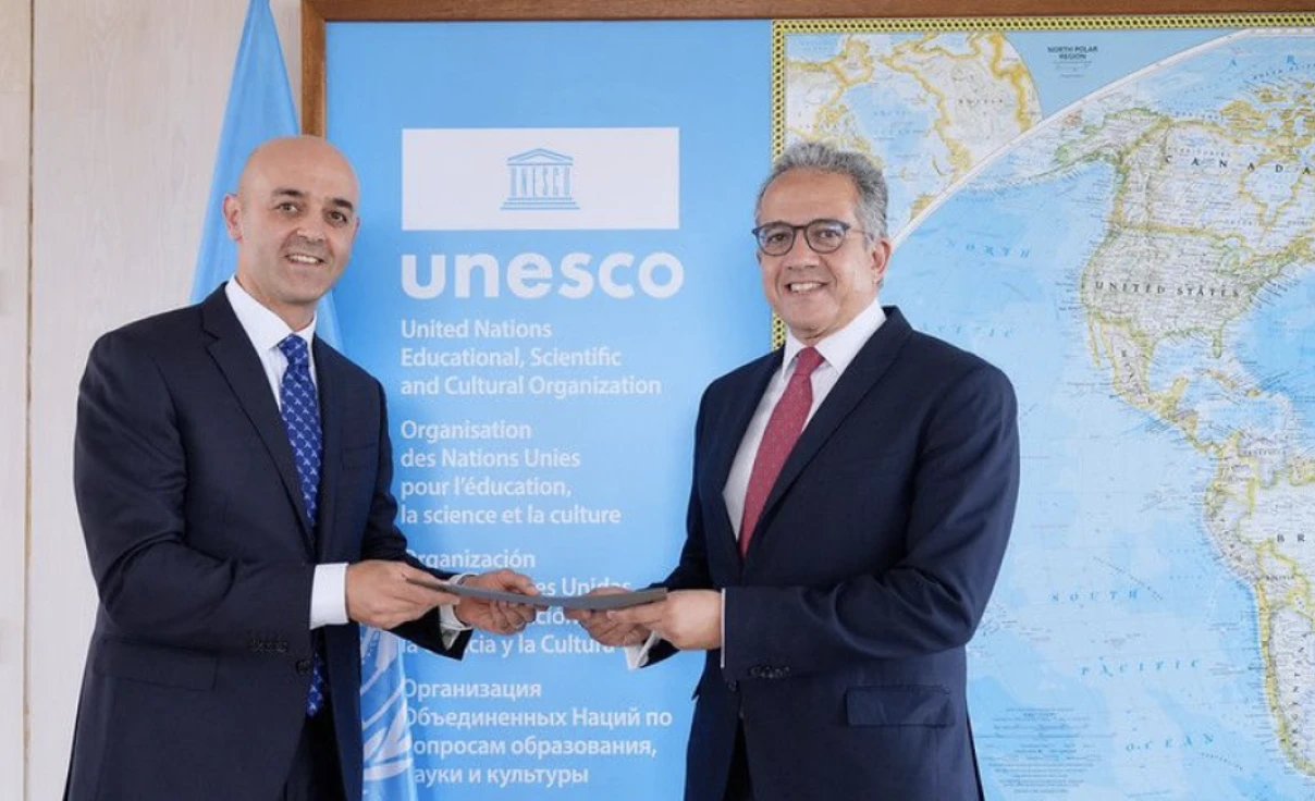 Azərbaycanın UNESCO-dakı yeni daimi nümayəndəsi etimadnaməsini Baş direktora təqdim edib