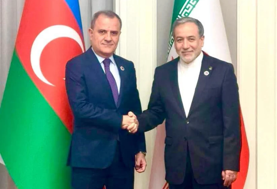 Azərbaycan və İran XİN başçıları Bişkekdə ikitərəfli əməkdaşlığın inkişaf perspektivlərini müzakirə ediblər