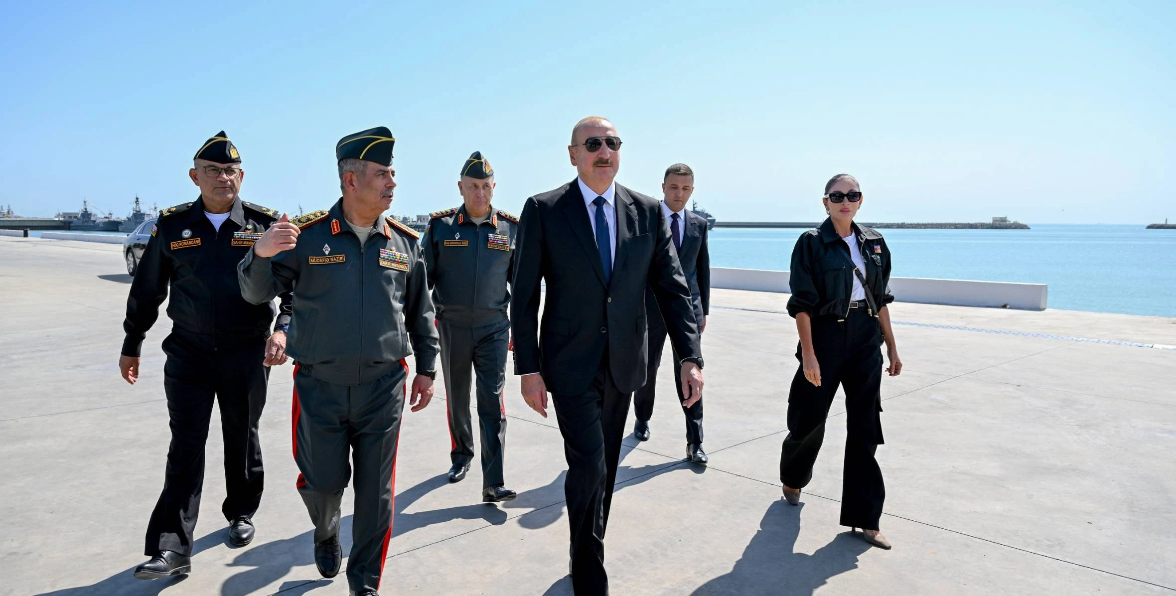 İlham Əliyev Hərbi Dəniz Qüvvələrində olub