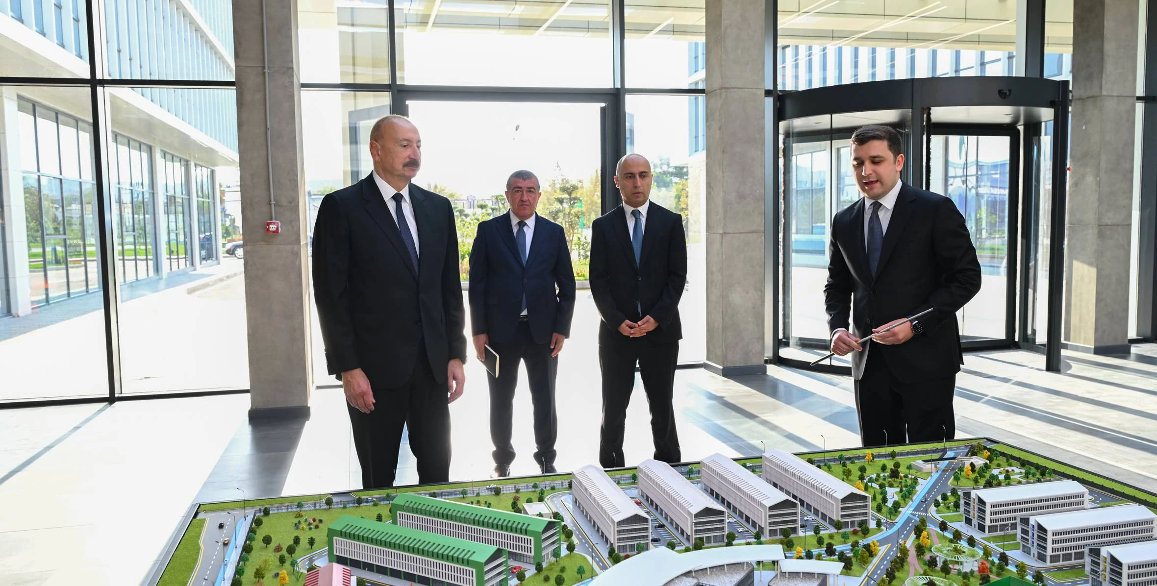 İlham Əliyev “SABAH.city” innovasiya şəhərciyinin birinci mərhələsinin açılışında iştirak edib