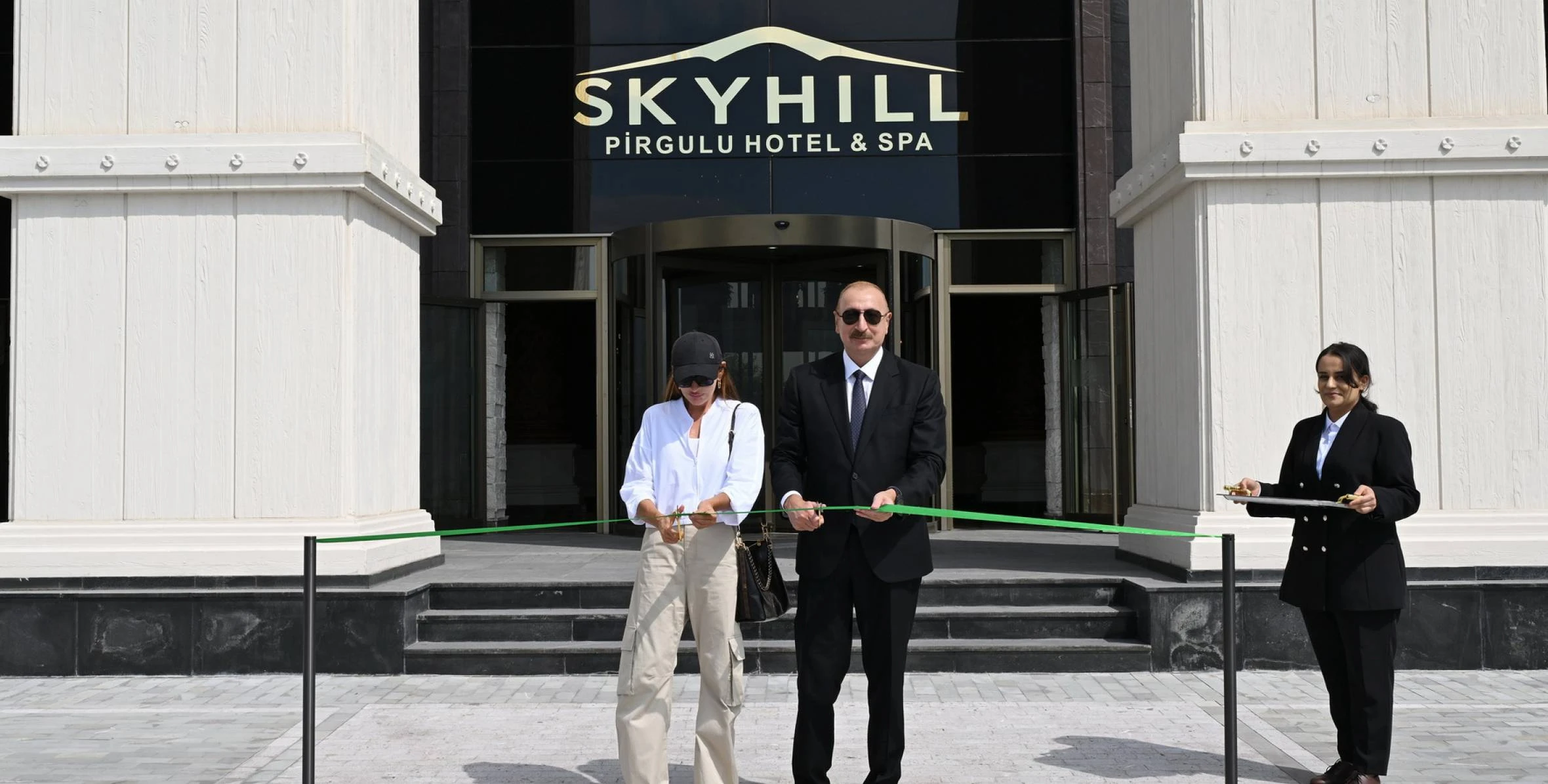 İlham Əliyev və birinci xanım Mehriban Əliyeva Şamaxıda “Pirqulu Park” hotelinin açılışında iştirak ediblər
