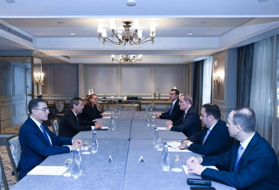 Azərbaycan və Şimali Kipr XİN rəhbərləri regional məsələləri müzakirə ediblər