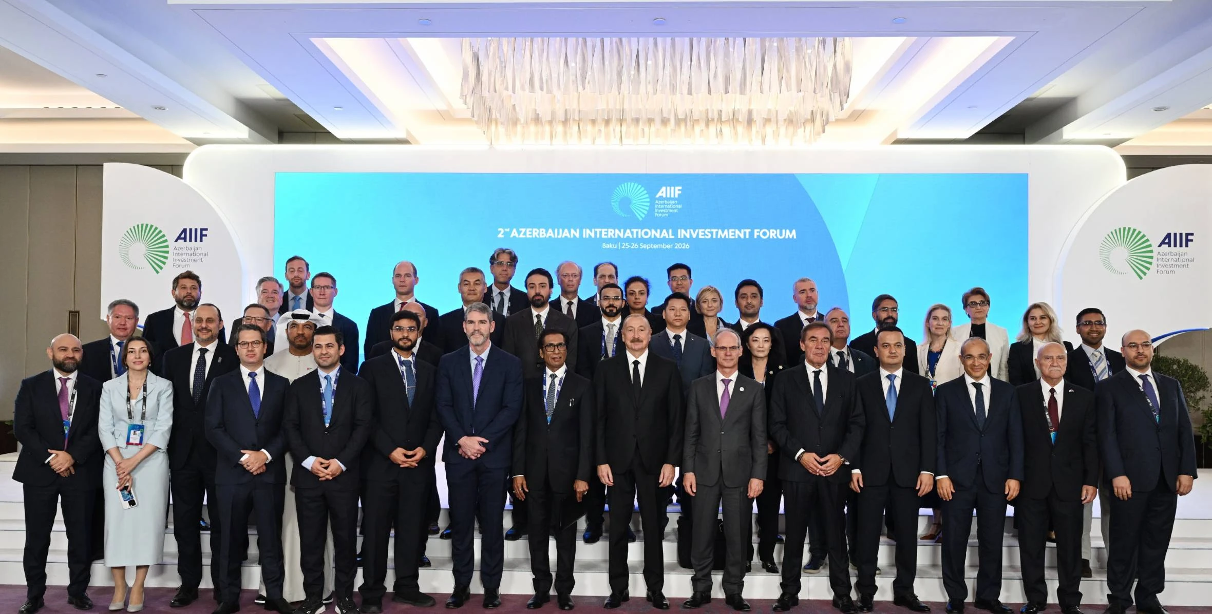 İlham Əliyevin iştirakı ilə Bakıda Konqres Mərkəzində onlayn formatda Mingəçevir Sənaye Parkında “Textile Horizon” MMC-nin “Tekstil Klasteri” layihəsi üzrə istehsal müəssisəsinin təməlqoyma mərasimi keçirilib