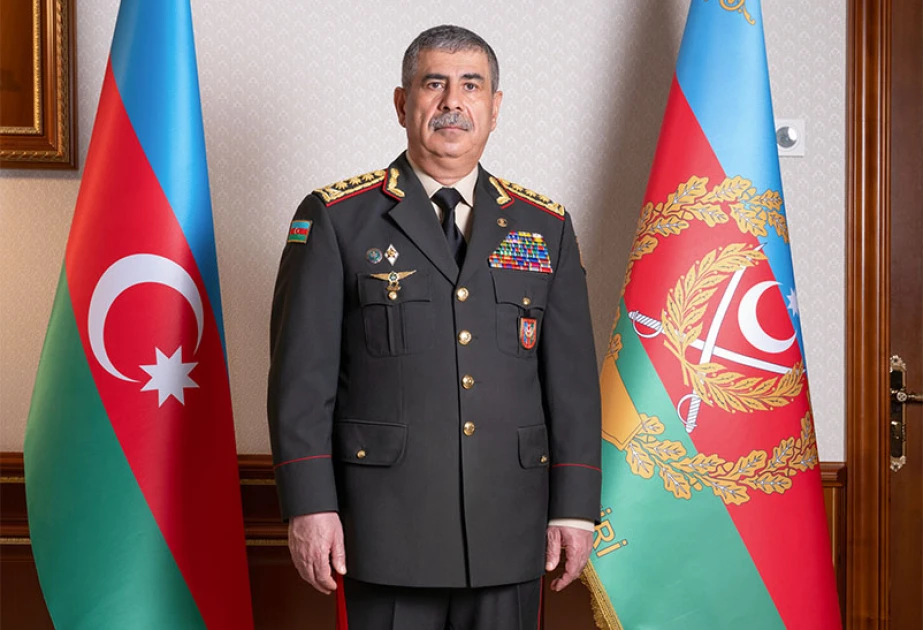 Müdafiə naziri: Ordumuzun ən müasir silah sistemləri ilə təchizatına xüsusi əhəmiyyət veririk