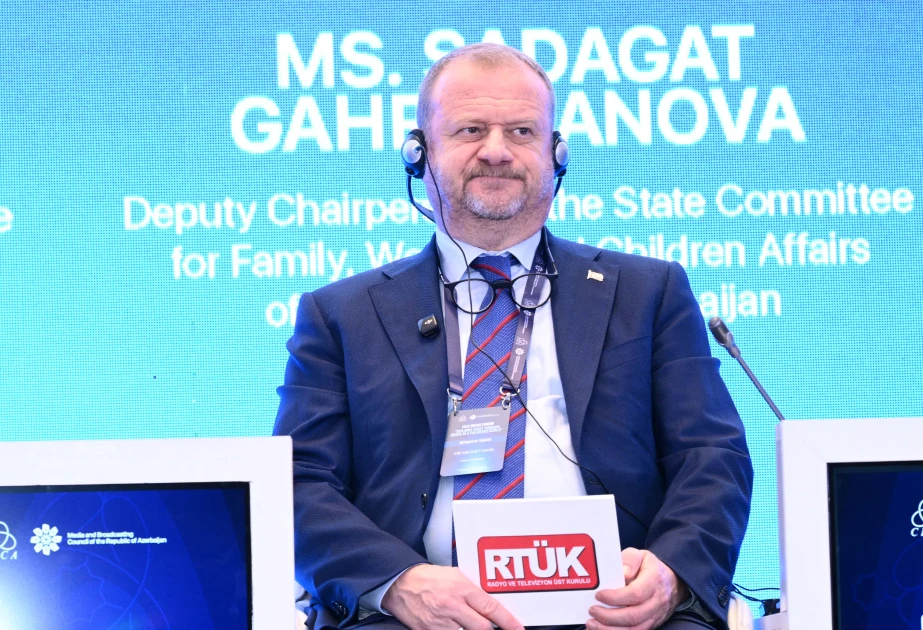 Mehmet Daniş: Etimad mühitinin yaradılmasında medianın məsuliyyəti ön plandadır
