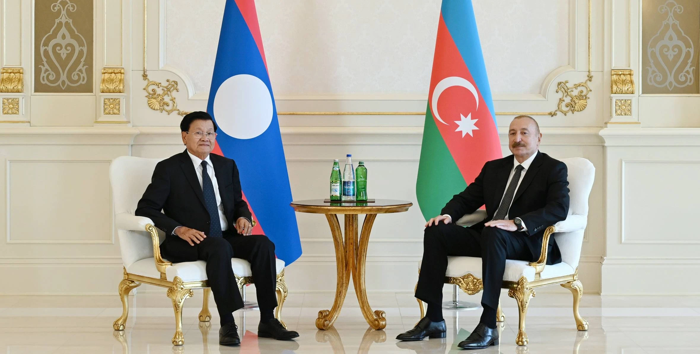 İlham Əliyevin Laos Prezidenti ilə təkbətək görüşü olub