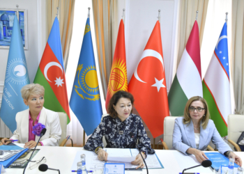 Türk Mədəniyyəti və İrsi Fondunda “Türk irsi dünya arenasında” mövzusunda dəyirmi masa keçirilib