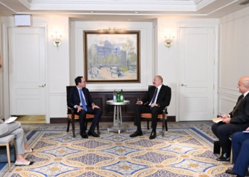 İlham Əliyev Nyu-Yorkda “Blackstone” şirkətinin prezidenti və baş əməliyyat direktoru Conatan Qrey ilə görüşüb