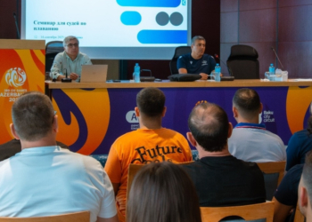 Üzgüçülük hakimləri üçün seminar keçirildi