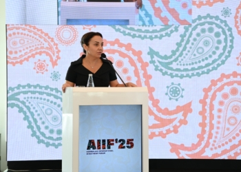 Birinci Azərbaycan Beynəlxalq İnvestisiya Forumu panel sessiyalarla davam edib