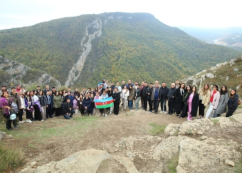 “QHT-lərin VI İnkişaf və Mübadilə Proqramı”nın iştirakçıları üçün Şuşada gəzinti təşkil edilib