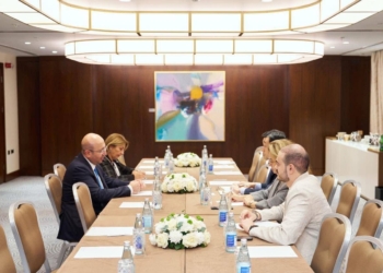 Anar Quliyev Asiya İnkişaf Bankının Şəhər İnkişafı və Su Resursları Departamentinin direktoru Norio Saito ilə görüş keçirib