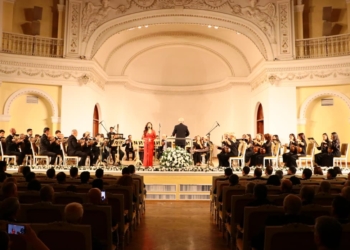 Prokurorluq əməkdaşları Azərbaycan Dövlət Akademik Filarmoniyasında 1 Oktyabr – Prokurorluq İşçilərinin Peşə Bayramı Gününə həsr olunmuş tədbirdə iştirak edib