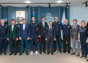 Fərid Qayıbov üzgüçülük federasiyasının rəhbərliyi ilə görüşüb