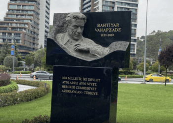 İstanbulda Azərbaycanın Xalq şairi Bəxtiyar Vahabzadənin barelyefi açılıb