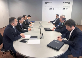 Adil Kərimli Barselonada iranlı həmkarı ilə görüşüb