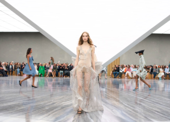 Səhnədə hisslərin zirvəsi: Dior Yaz-Yay 2026 kolleksiyası