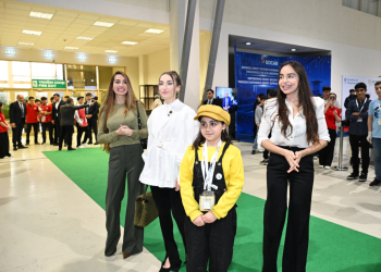 Leyla Əliyeva, Arzu Əliyeva və Alena Əliyeva Beynəlxalq STEAM Azərbaycan Festivalını ziyarət edib