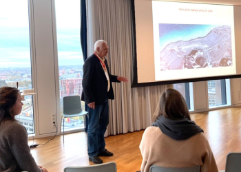 Beynəlxalq seminarda Azıx, Tağlar və Qaraca abidələrində aparılan tədqiqatlar təqdim edilib