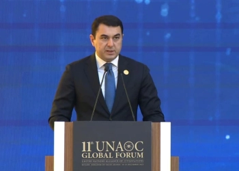 Adil Kərimli Ər-Riyadda çıxış edib