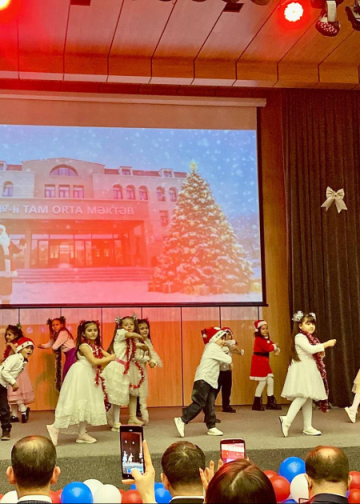 Şuşa məktəbliləri Yeni il bayramını qeyd ediblər