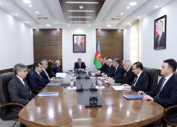 Məhkəmə-Hüquq Şurasının iclasında Hakimlərin Seçki Komitəsinin müraciətinə baxılıb